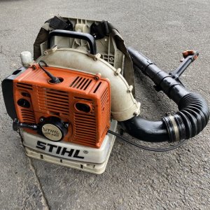 STIHL スチール エンジン式ブロワ　 BR420（背負い型）